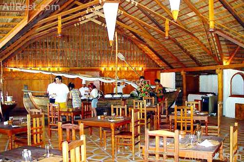 Dhonveli Beach & Spa 12